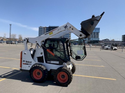 Аренда мини погрузчика Bobcat s530